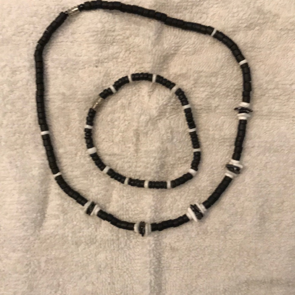 Necklace & bracelet